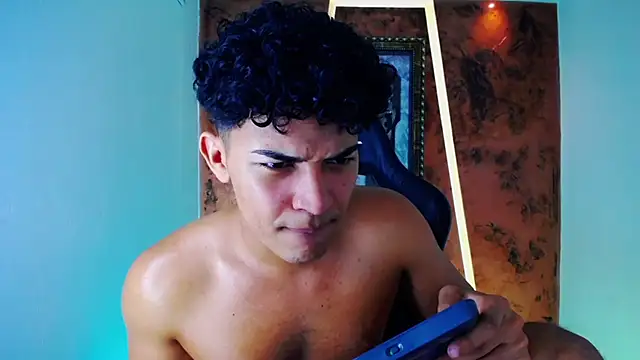 Snapshot of jamescurli_ chatting on 27, 2, 2025 jamescurli online show from 27, 2, 2025