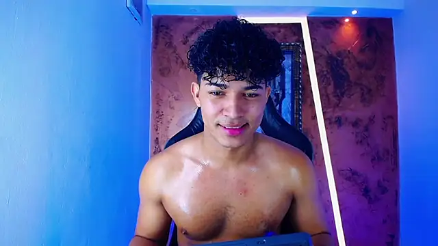 Snapshot of jamescurli_ chatting on 3, 3, 2025 jamescurli online show from 3, 3, 2025