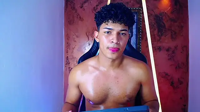 Snapshot of jamescurli_ chatting on 3, 3, 2025 jamescurli online show from 3, 3, 2025