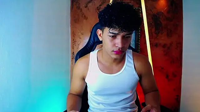 Snapshot of jamescurli_ chatting on 11, 3, 2025 jamescurli online show from 11, 3, 2025