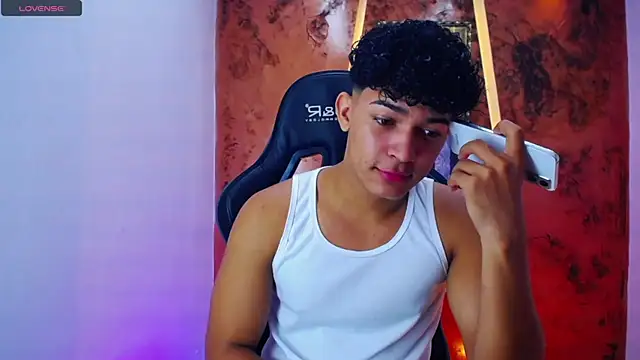 Snapshot of jamescurli_ chatting on 13, 3, 2025 jamescurli online show from 13, 3, 2025