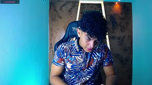 Snapshot of jamescurli_ chatting on 17, 3, 2025 jamescurli online show from 17, 3, 2025