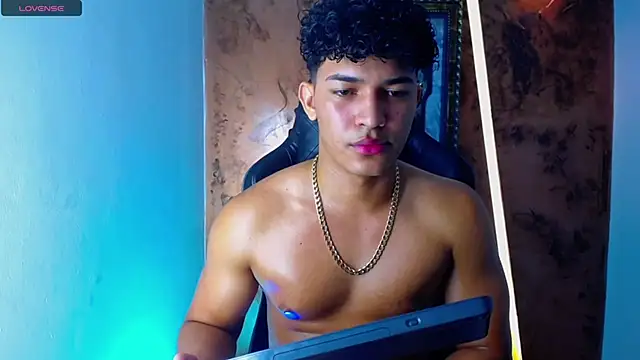 Snapshot of jamescurli_ chatting on 22, 3, 2025 jamescurli online show from 22, 3, 2025