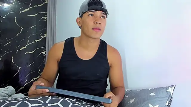 Snapshot of jamescurli_ chatting on 19, 9, 2025 jamescurli online show from 19, 9, 2025