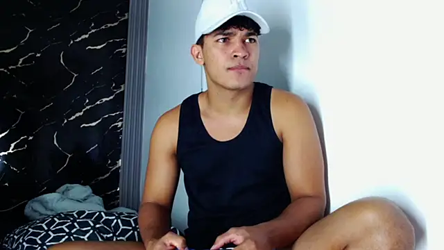 Snapshot of jamescurli_ chatting on 23, 9, 2025 jamescurli online show from 23, 9, 2025