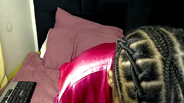 Busty-Londie online show from 12, 11, 2025