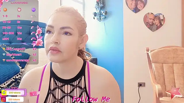 Snapshot of QueenYsuRey chatting on 15, 1, 2025 QueenYsuRey online show from 15, 1, 2025