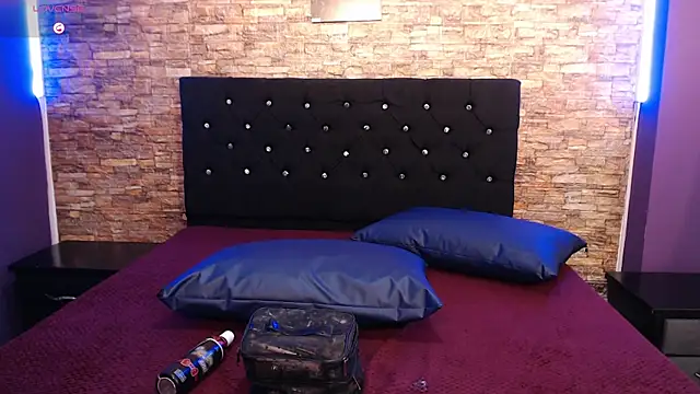 miacarperr1 online show from 9, 12, 2024