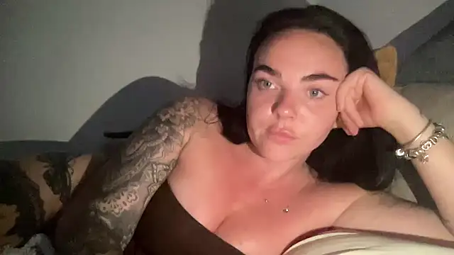 yorkshiregal online show from 2, 7, 2026