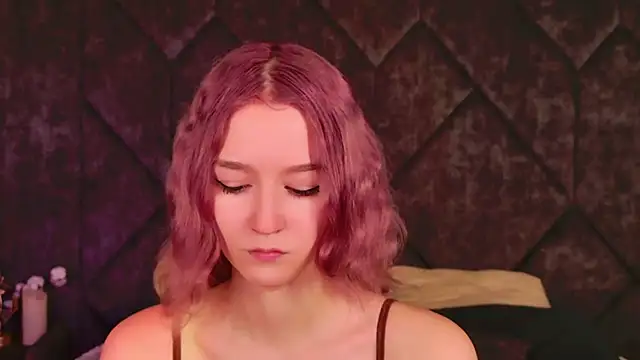 NaomiLoys online show from 2, 10, 2025