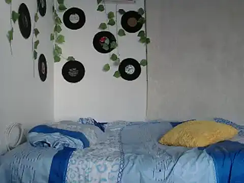 Hannafoster online show from 2, 12, 2024