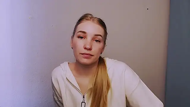 Queen ofLove online show from 4, 3, 2026