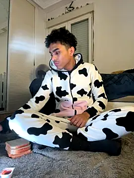 Ryan-hot online show from 22, 11, 2025