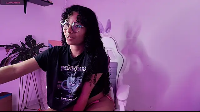 Elektra williams online show from 6, 3, 2025