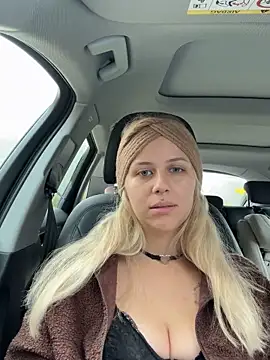 lunawolf21 online show from 14, 10, 2025