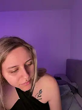 lunawolf21 online show from 2, 3, 2026