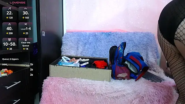 Niuk mei online show from 17, 1, 2025