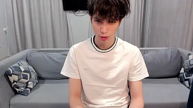 Snapshot of Im_Shine_Guy chatting on 2, 12, 2024 Im Shine Guy online show from 2, 12, 2024