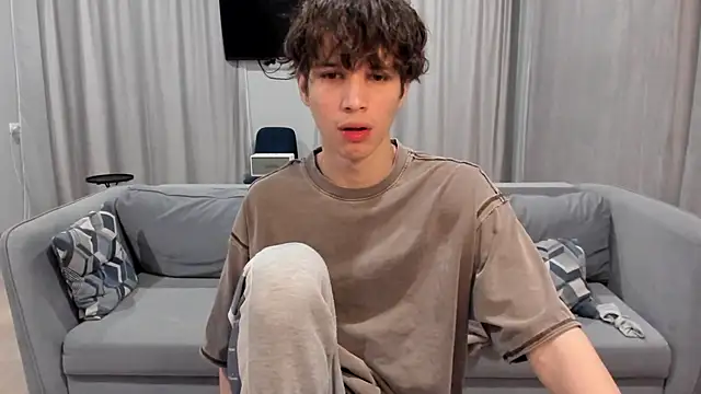 Snapshot of Im_Shine_Guy chatting on 5, 12, 2024 Im Shine Guy online show from 5, 12, 2024