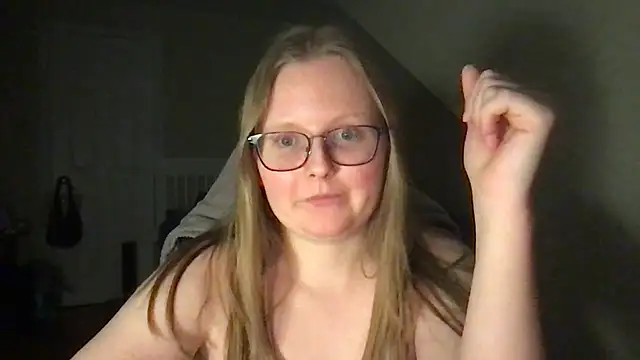 Snapshot of lexie_lilacs chatting on 14, 2, 2025 lexie lilacs online show from 14, 2, 2025