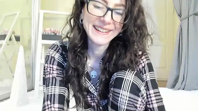 Baby Jewel online show from 24, 12, 2024