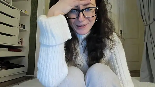 Baby Jewel online show from 19, 2, 2025