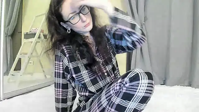 Baby Jewel online show from 13, 9, 2025