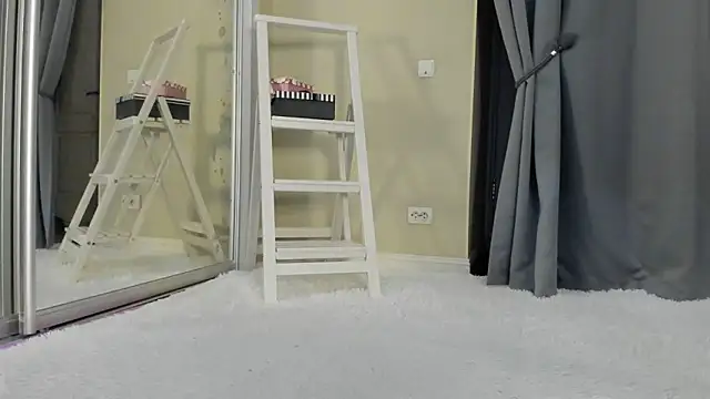 Baby Jewel online show from 2, 10, 2025