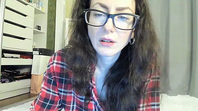 Baby Jewel online show from 22, 10, 2025