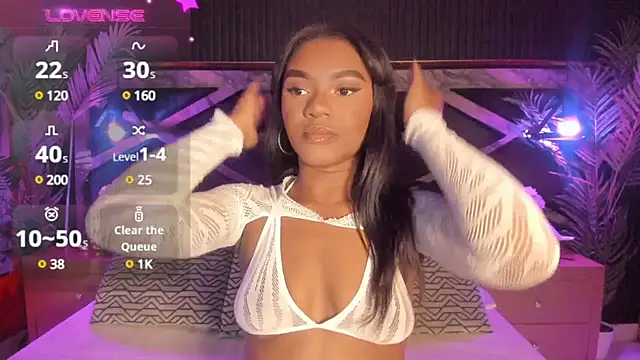 Snapshot of SophiaSmiiths_ chatting on 2, 3, 2025 SophiaSmiiths online show from 2, 3, 2025