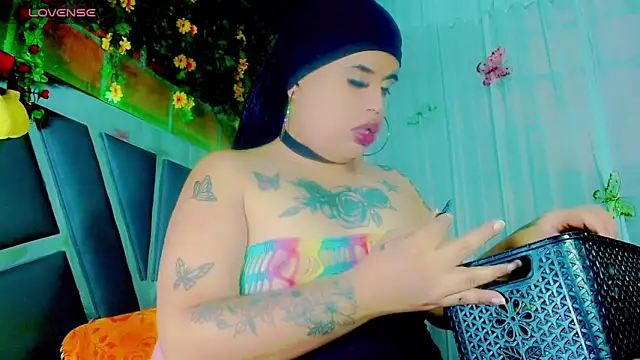 nauthyvalentina online show from 5, 6, 2026
