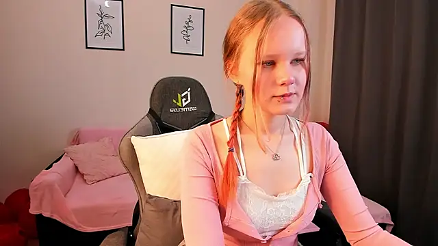 boostyboobs online show from 3, 3, 2025