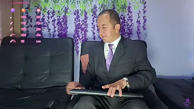 yazforeSolo online show from 5, 2, 2026