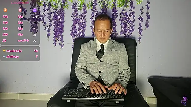 yazforeSolo online show from 10, 2, 2026