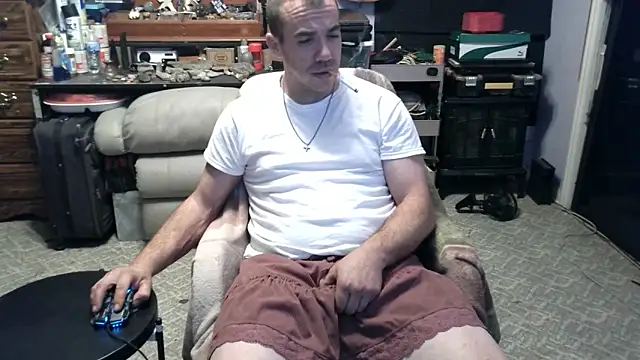 Snapshot of ScubaStevex chatting on 27, 11, 2025 ScubaStevex online show from 27, 11, 2025