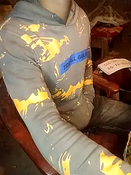 Snapshot of cutetaraaarhjn chatting on 2, 12, 2024 cutetaraaarhjn online show from 2, 12, 2024