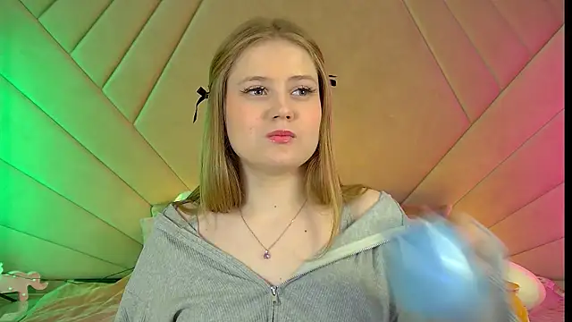 SelinSwarovski online show from 17, 3, 2025