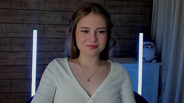 SelinSwarovski online show from 20, 3, 2025