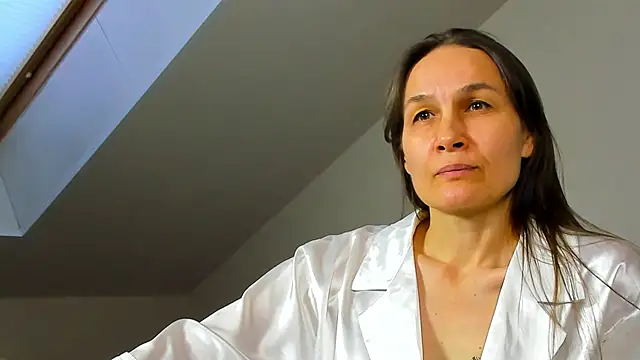 Lillian White online show from 1, 2, 2025