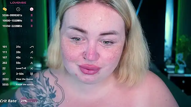 ZaraReignn online show from 8, 9, 2025