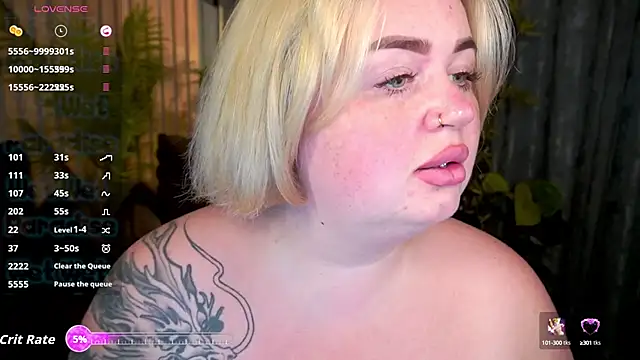 ZaraReignn online show from 5, 10, 2025