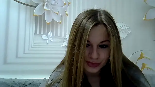 Snapshot of TinaFun4u chatting on 13, 12, 2024 TinaFun4u online show from 13, 12, 2024