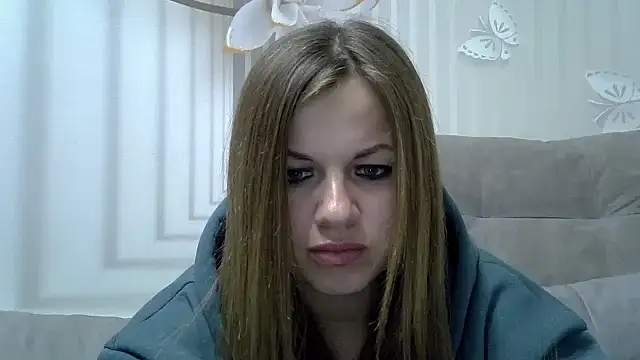 Snapshot of TinaFun4u chatting on 3, 2, 2025 TinaFun4u online show from 3, 2, 2025