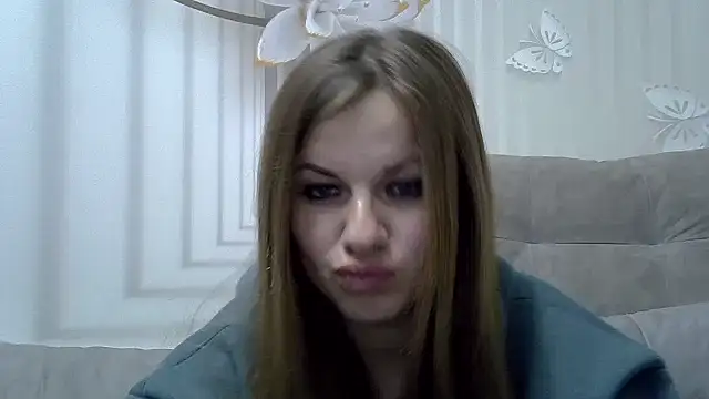 Snapshot of TinaFun4u chatting on 4, 2, 2025 TinaFun4u online show from 4, 2, 2025