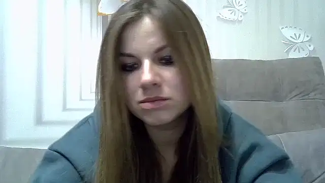 Snapshot of TinaFun4u chatting on 5, 2, 2025 TinaFun4u online show from 5, 2, 2025