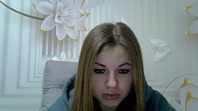 Snapshot of TinaFun4u chatting on 13, 2, 2025 TinaFun4u online show from 13, 2, 2025