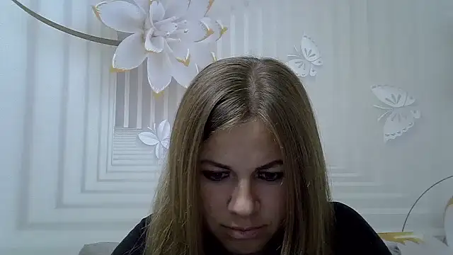 Snapshot of TinaFun4u chatting on 8, 10, 2025 TinaFun4u online show from 8, 10, 2025