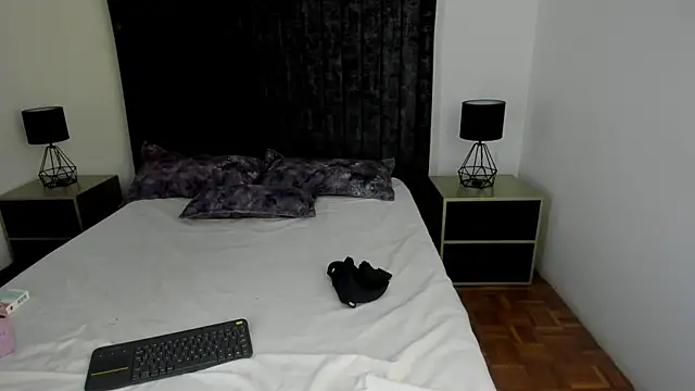 Snapshot of NataGarcia chatting on 28, 4, 2026 NataGarcia online show from 28, 4, 2026