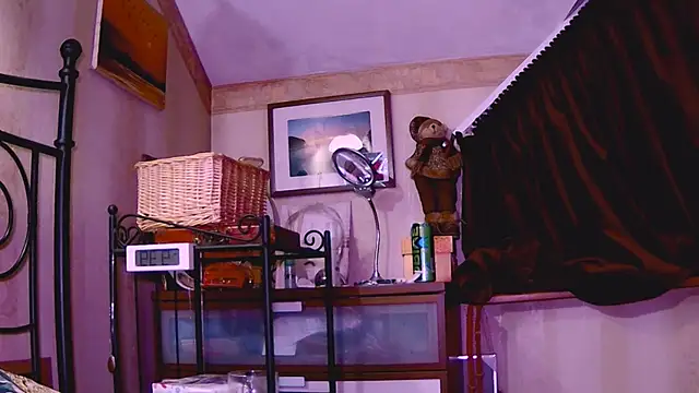 KatiKate online show from 23, 1, 2025