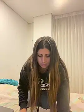 girl anni online show from 22, 1, 2025